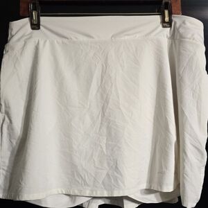 Nike Dri-FIT Standard Fit Apparel